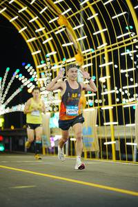 BIB: 40475
                            <button type="button" onclick="openModal(22808358)" class="btn btn-primary btn-sm float-right btn-popup" data-toggle="modal" data-target=".modal-high-quality">
                        <i class="fas fa-shopping-cart"></i> Add to Cart
                    </button>
                                            <button type="button" onclick="isThisMe(22808358, true)" class="btn btn-success btn-sm float-right btn-popup btn-isme hidden" data-toggle="tooltip" data-placement="bottom" title="นี่คือรูปของคุณใช่ไหม คลิกที่นี่เพื่อเอาเข้าอัลบั้ม">
                        <i class="fas fa-plus"></i> Add to album
                    </button>
                    <button type="button" onclick="isThisMe(22808358, false)" class="btn btn-warning btn-sm float-right btn-popup btn-isnotme hidden">
                        <i class="fas fa-ban"></i> Remove from album
                    </button>